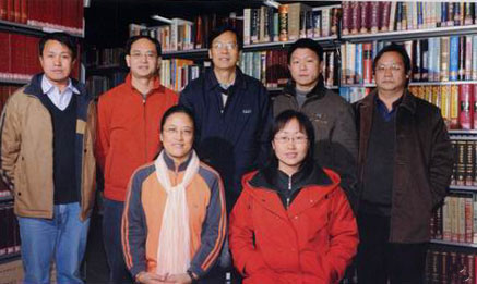 南方民族語言研究室全體同仁合影