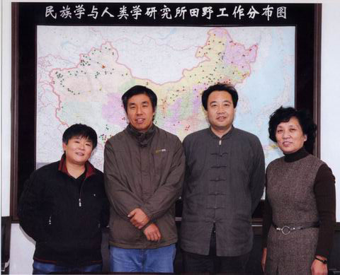 科研處全體同仁合影